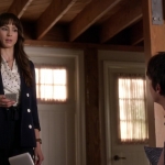 Pretty_Little_Liars_S06E15_Do_Not_Disturb_720p_WEB-DL_DD5_1_H_264-NTb_1402.jpg