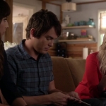 Pretty_Little_Liars_S06E15_Do_Not_Disturb_720p_WEB-DL_DD5_1_H_264-NTb_1418.jpg