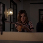 Pretty_Little_Liars_S06E15_Do_Not_Disturb_720p_WEB-DL_DD5_1_H_264-NTb_1859.jpg