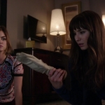 Pretty_Little_Liars_S06E15_Do_Not_Disturb_720p_WEB-DL_DD5_1_H_264-NTb_2186.jpg