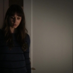 Pretty_Little_Liars_S06E15_Do_Not_Disturb_720p_WEB-DL_DD5_1_H_264-NTb_2434.jpg