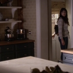 Pretty_Little_Liars_S06E17_We_ve_All_Got_Baggage_720p_WEB-DL_DD5_1_H_264-NTb_1798.jpg