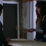 Pretty_Little_Liars_S07E18_WEB-DL_720p_DUAL_WWW_COMANDOTORRENTS_COM_1421.jpg