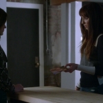 Pretty_Little_Liars_S07E18_WEB-DL_720p_DUAL_WWW_COMANDOTORRENTS_COM_1422.jpg