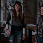 Pretty_Little_Liars_S07E18_WEB-DL_720p_DUAL_WWW_COMANDOTORRENTS_COM_1501.jpg