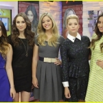 Filename=pretty-little-liars-nyc-hotel-exit-23.jpg
Filesize=88KiB
Dimensions=700x427
Date added=Mar 19, 2014 pretty-little-liars-nyc-hotel-exit-23.jpg