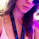 Filename=snapchatroian-0275.jpg
Filesize=130KiB
Dimensions=607x1080
Date added=Aug 08, 2016 snapchatroian-0275.jpg