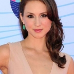 Filename=teen_choice_awards-carpet_17.JPG
Filesize=16KiB
Dimensions=266x400
Date added=Feb 23, 2014 teen_choice_awards-carpet_17.JPG