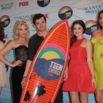 Filename=teen_choice_awards-sala_de_imprensa_12.jpg
Filesize=26KiB
Dimensions=400x266
Date added=Feb 23, 2014 teen_choice_awards-sala_de_imprensa_12.jpg